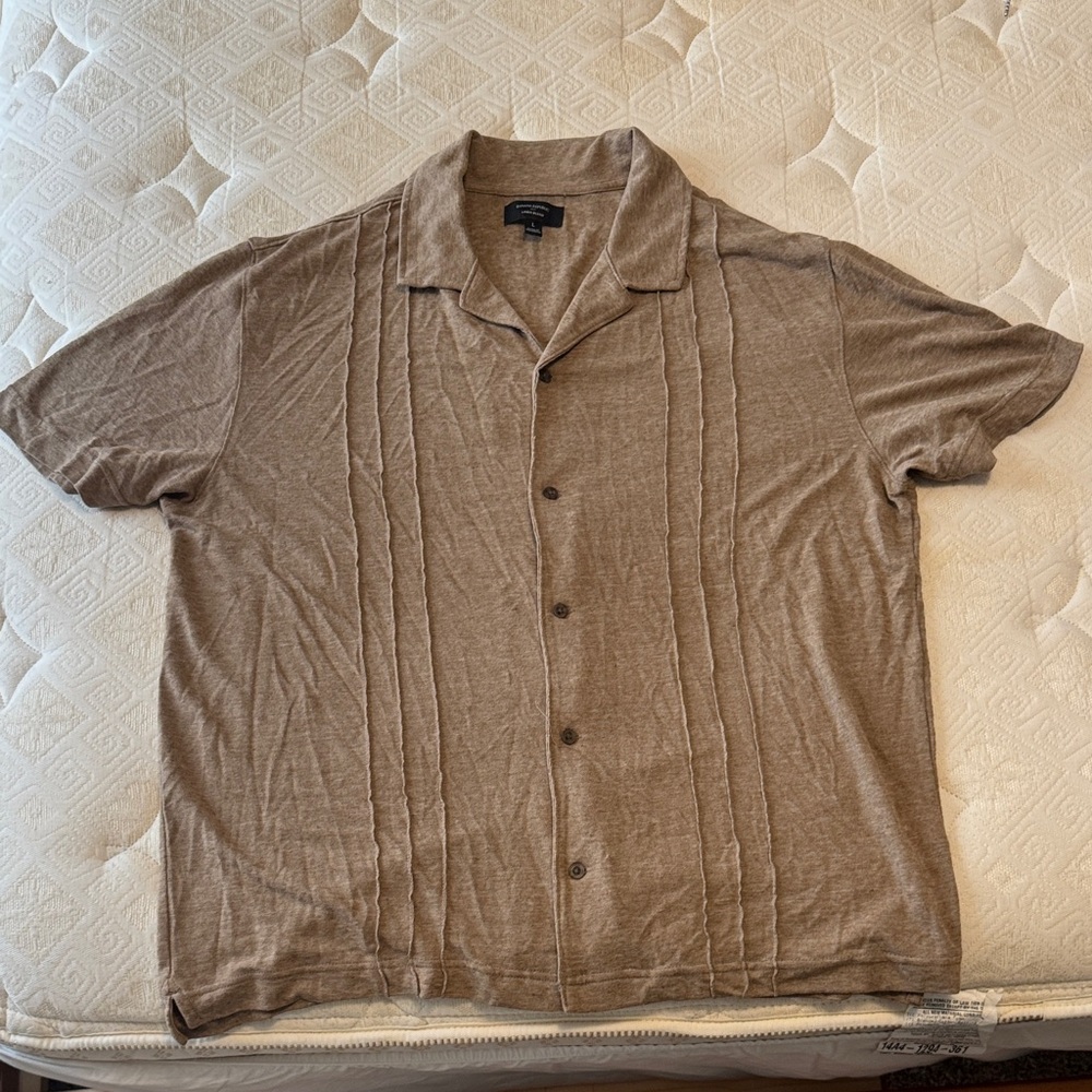 Banana Republic Tan Short Sleeve Button Down Shirt